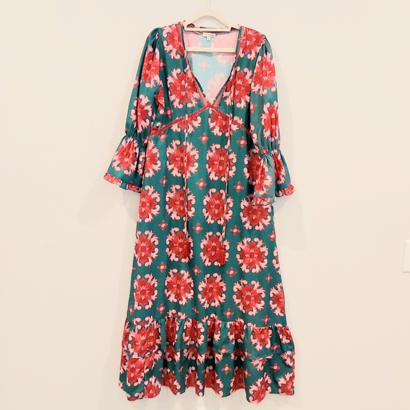 Moda Posa Dresses & Skirts - Moda Posa Silky Printed Puff Sleeve Tiered Maxi Dress